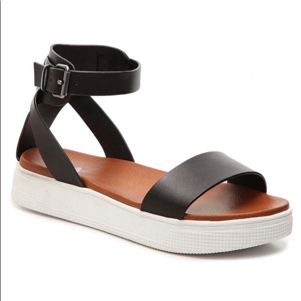 MIA Ellen Platform Sandals NWB